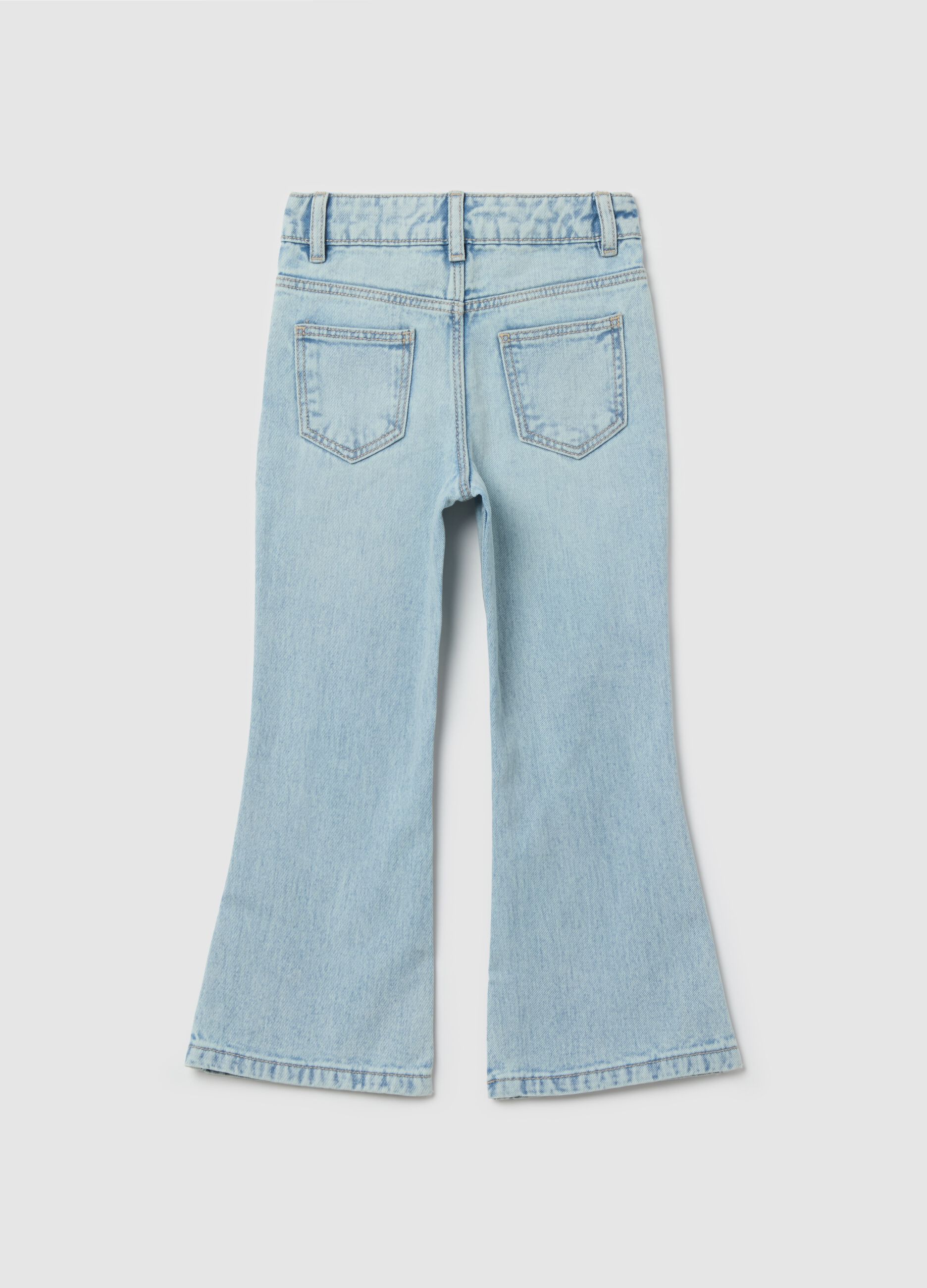 Jeans flare fit cinque tasche con ricamo farfalle 