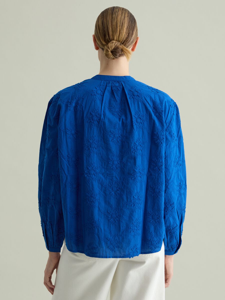 Shirt with all-over floral embroidery_3
