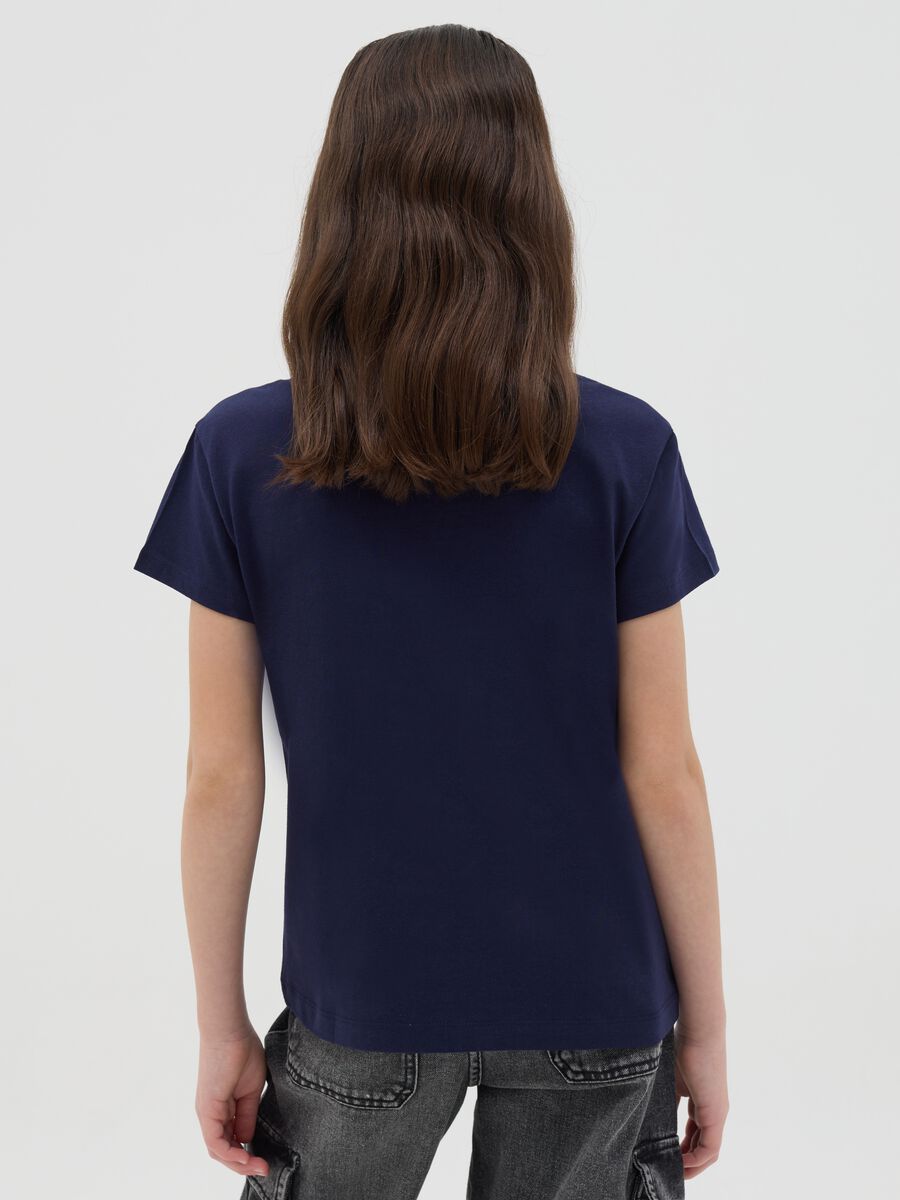 T-shirt nera in cotone con stampa lettering_2