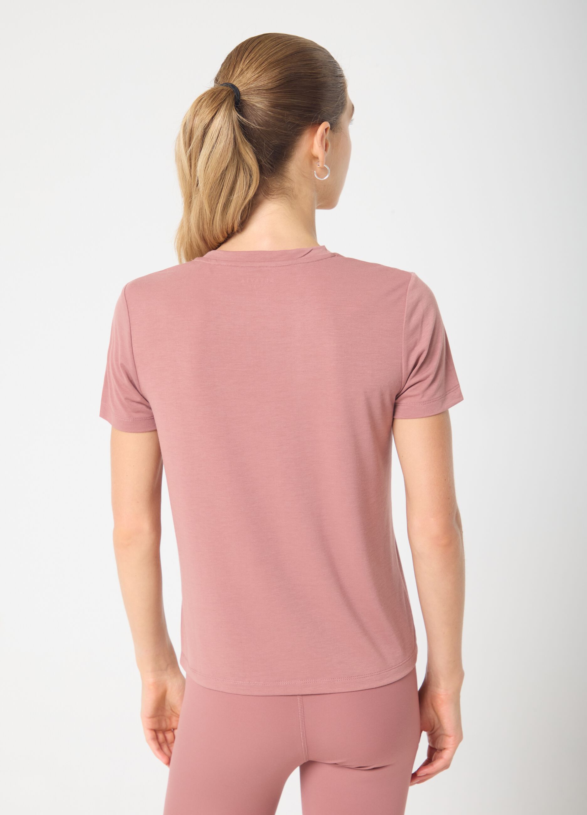 ALTAVIA STUDIO Sports T-shirt in Stretch Fabric