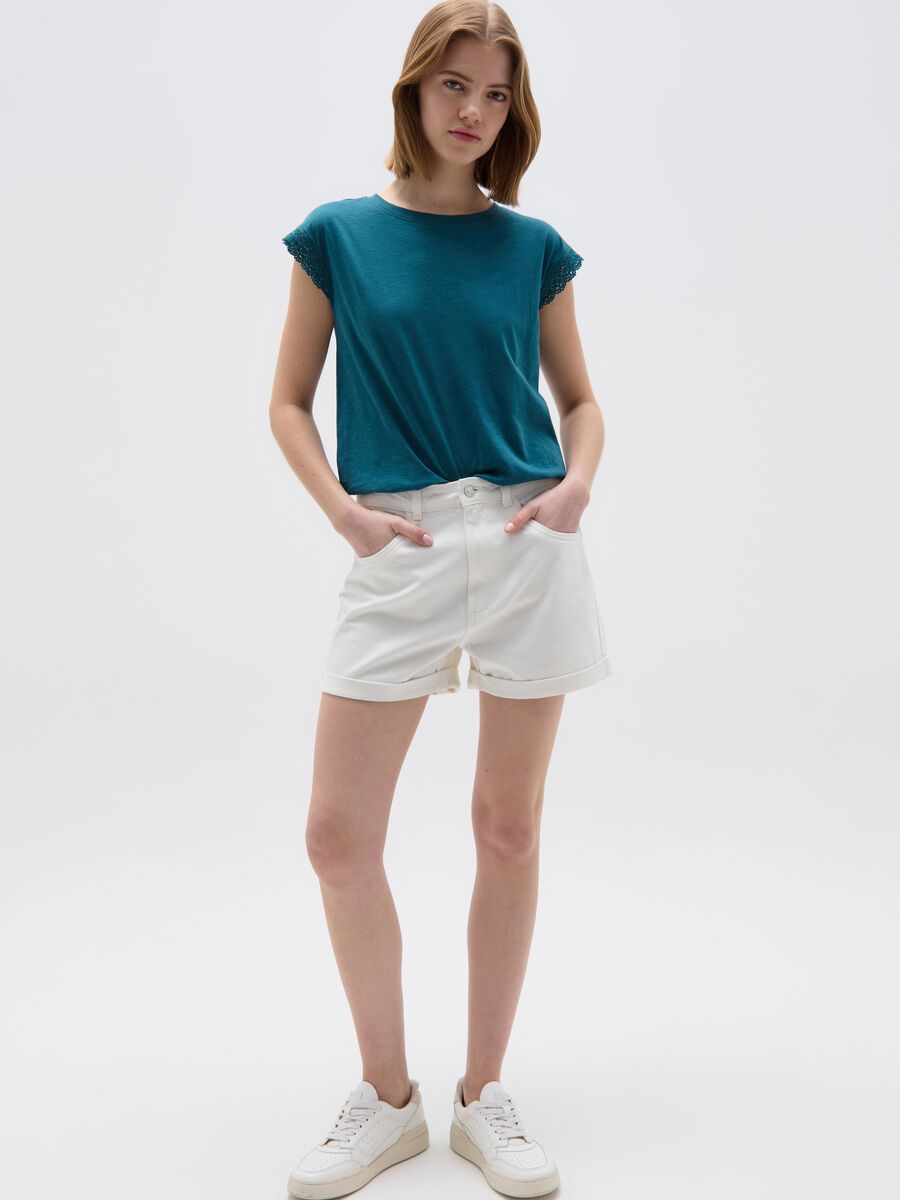 T-shirt with kimono sleeves and crochet insert_1