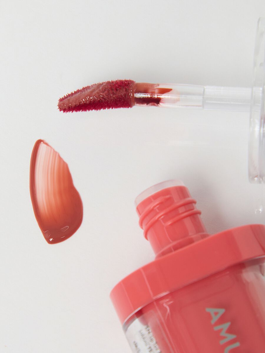 Lip tint with a fantastic glossy effect. Vibrant colour and hydrated lips for 12 hours_5