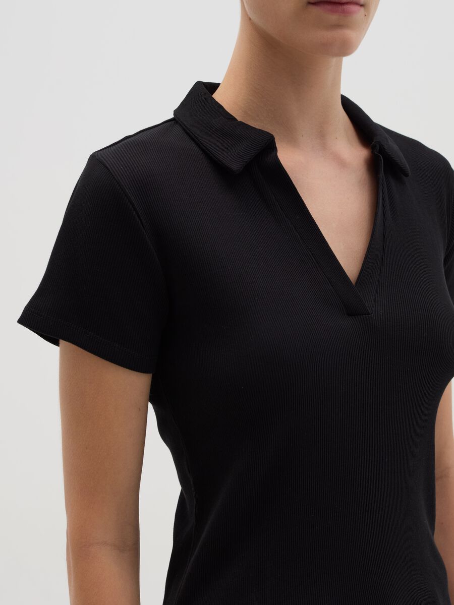 T-shirt with polo neck_2