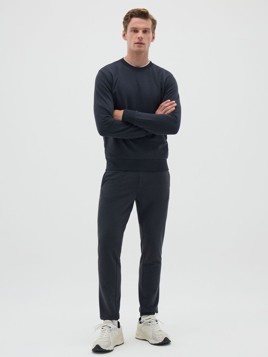 Men's Black Cotton Blend Regular Fit Joggers_0