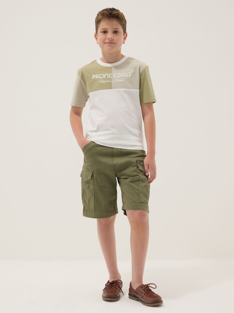 Green stretch cotton cargo shorts_0