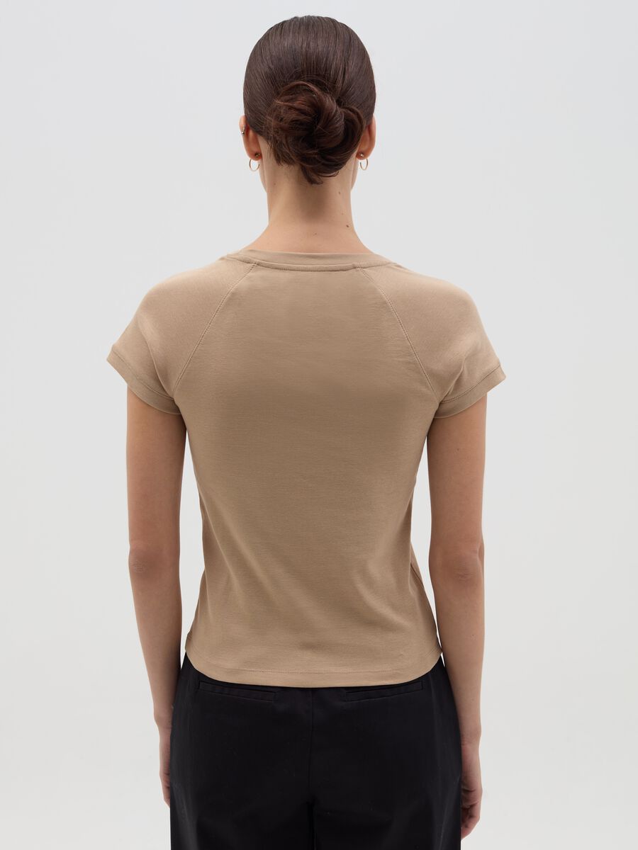 T-shirt with raglan sleeves_3
