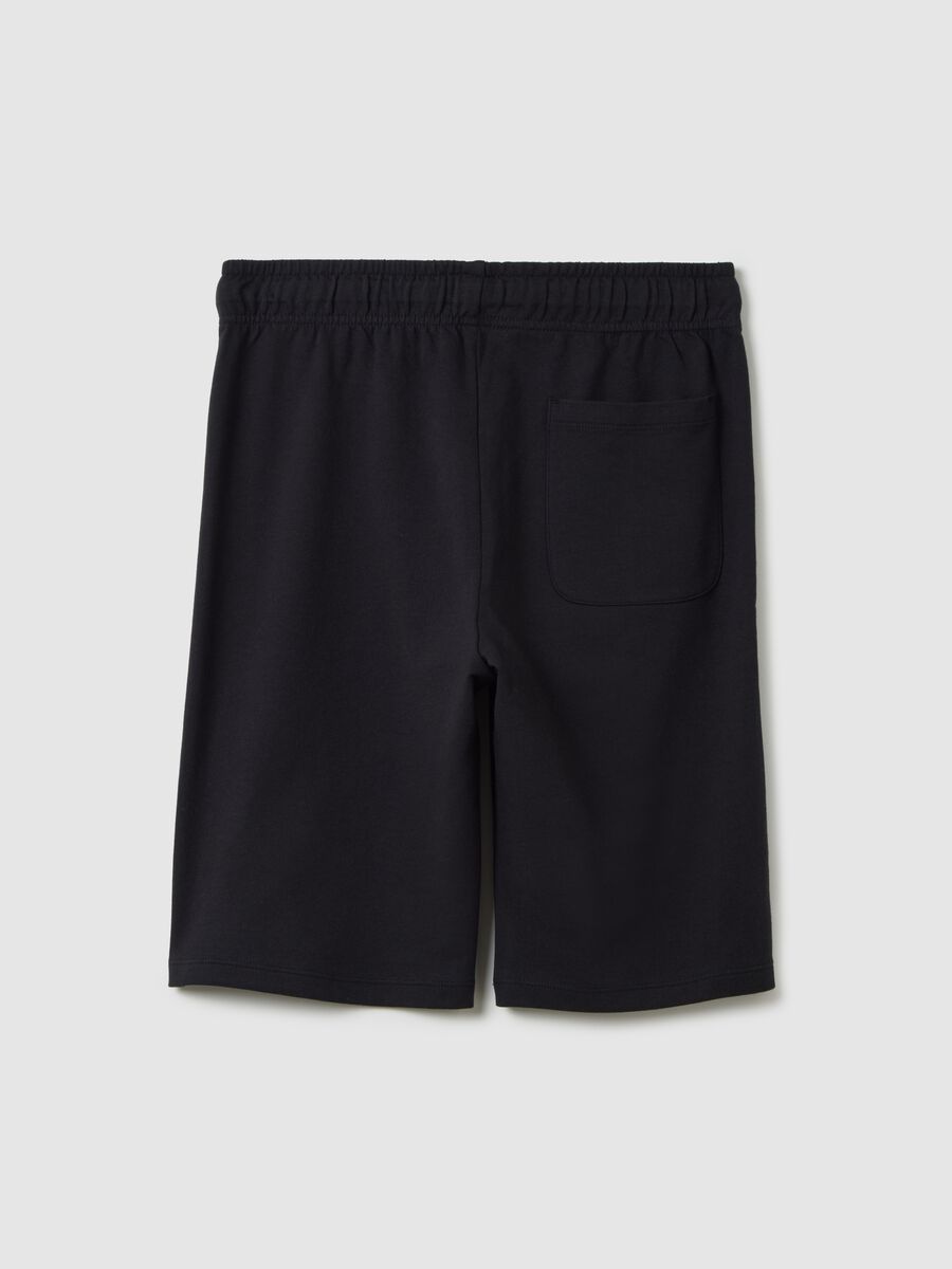 Pantaloni corti da ragazzo in puro cotone nero regular fit_1