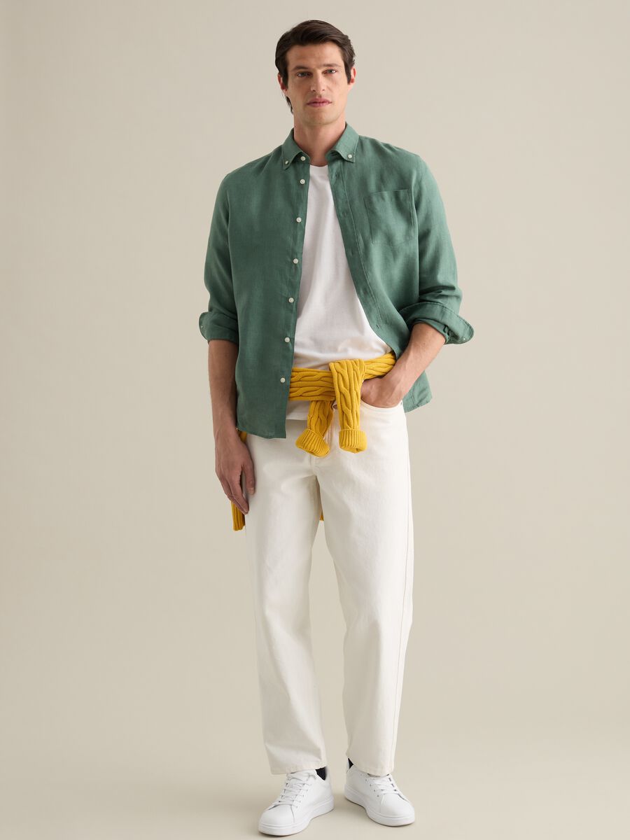 Green linen shirt with buttondown collar_1