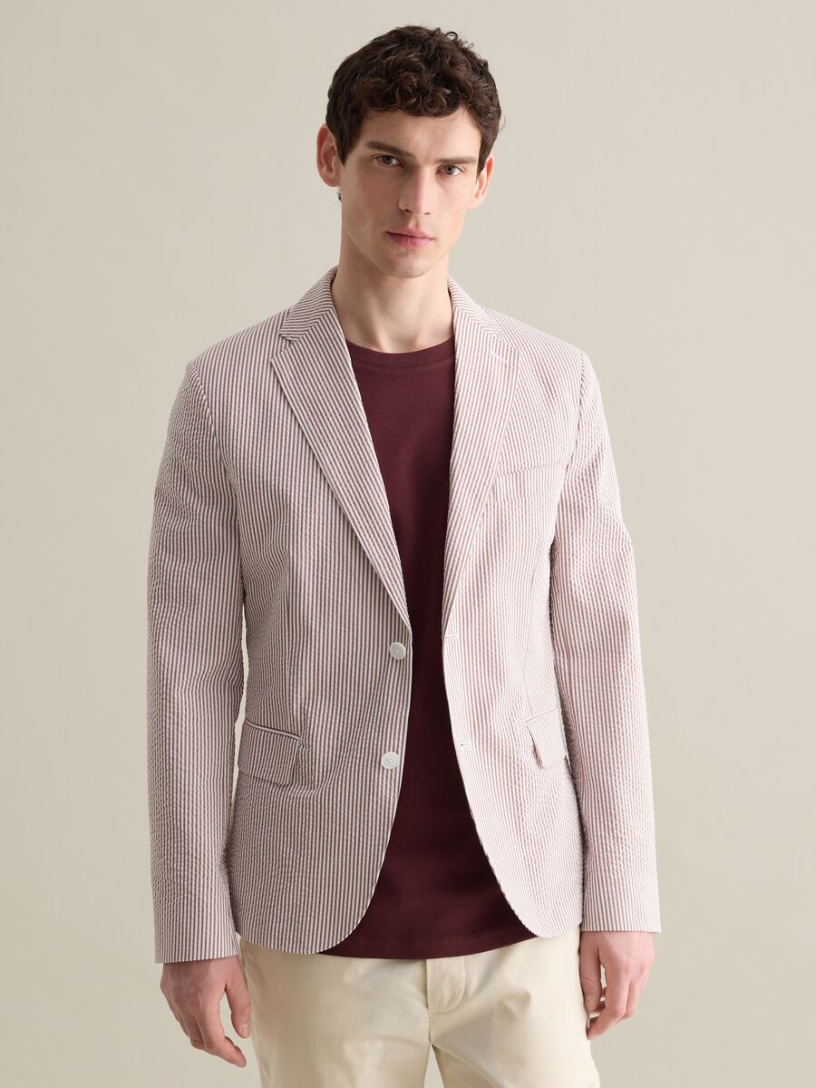 White and brown slim-fit blazer in striped seersucker_0