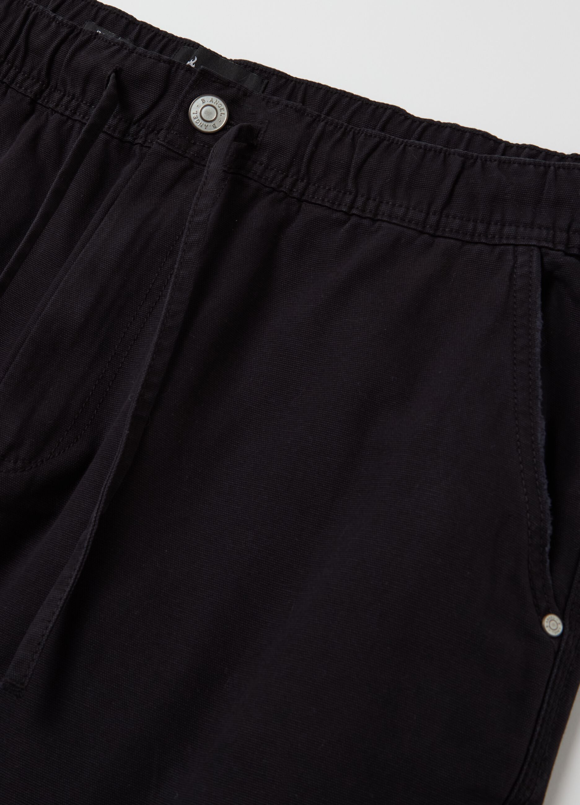 Wide-leg cargo joggers with drawstring