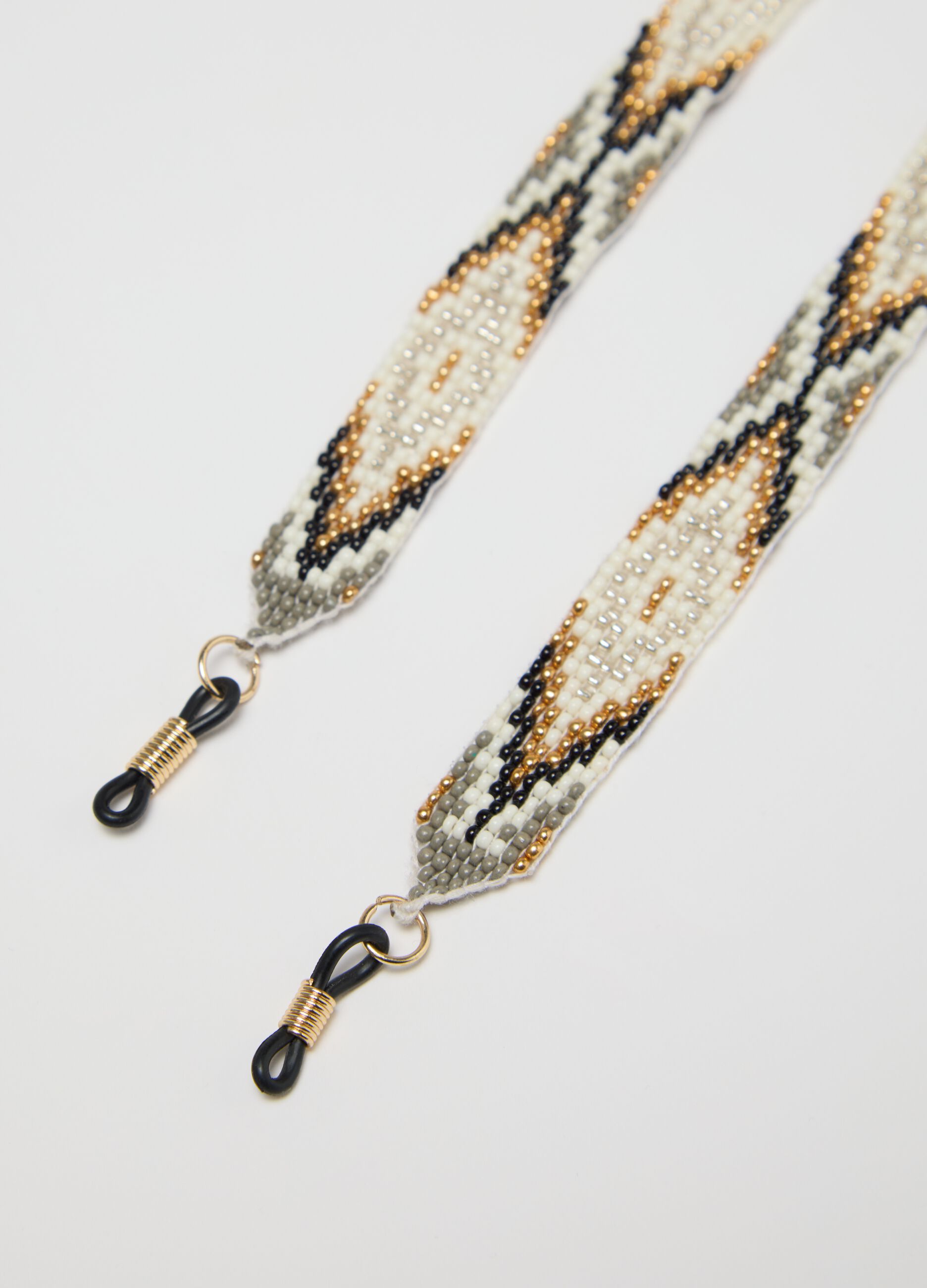 Glasses chain with ethnic decoration