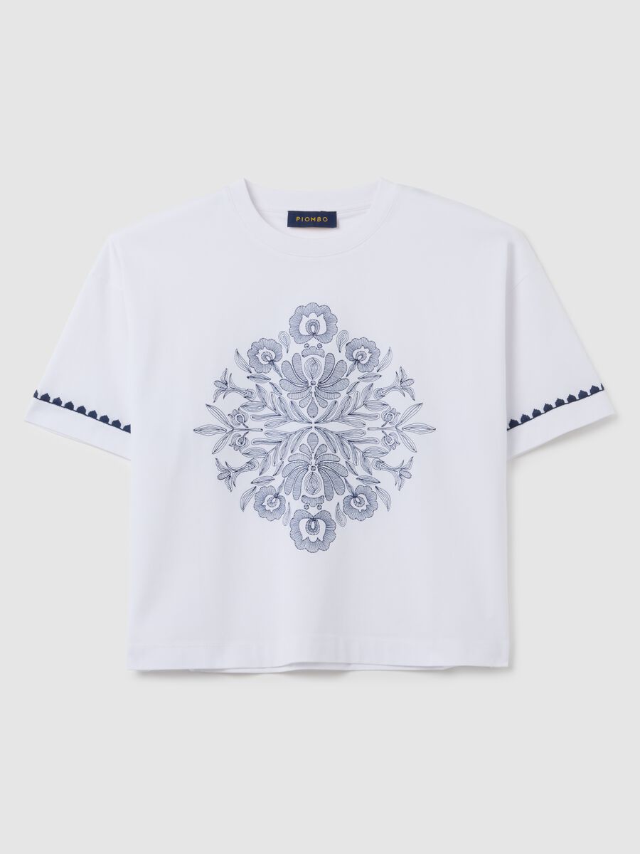 T-shirt in puro cotone multicolor boxy fit con ricamo floreale_0