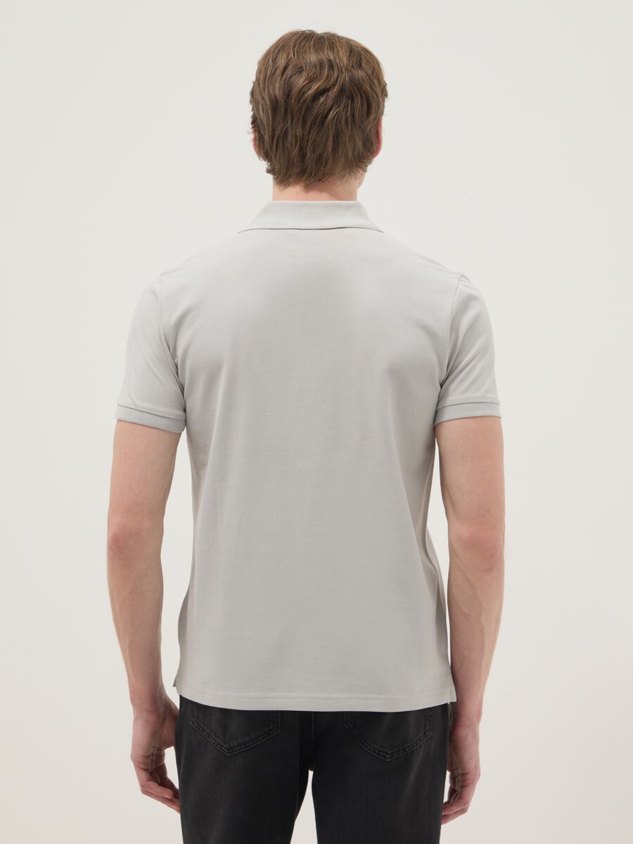 Polo a maniche corte in puro cotone grigia_3