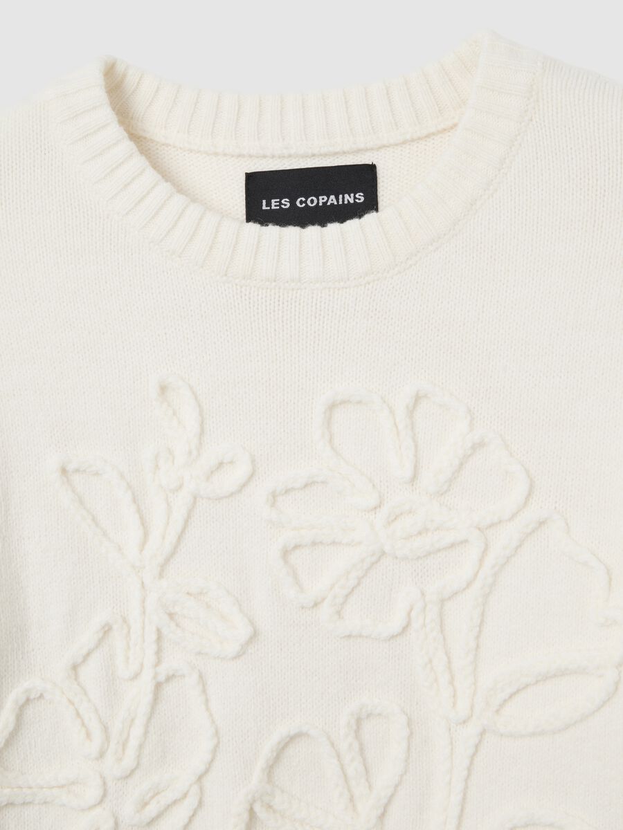 White Sweater with Embroidery_5