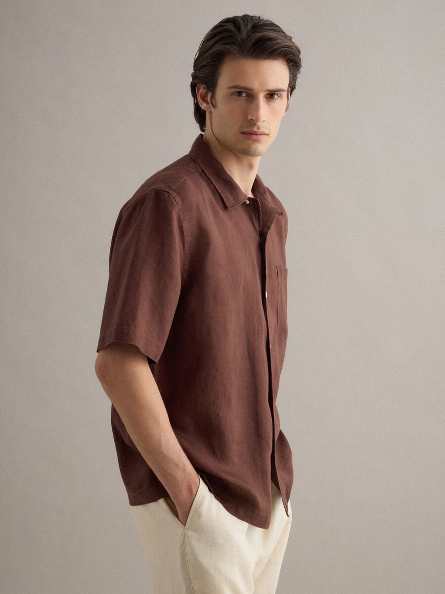 Camicia a maniche corte in puro lino marrone regular fit_4
