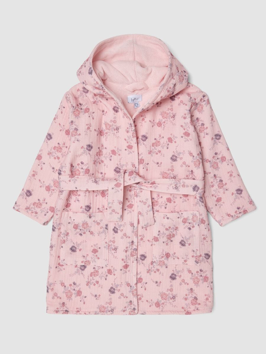 Accappatoio rosa in puro cotone organico con fantasia floreale per neonata_0