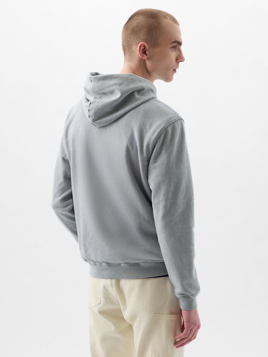 Hoodie with printed logo_3