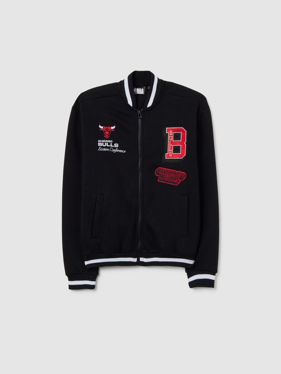 Black cotton blend kids' regular fit hoodie with Chicago Bulls logo_0