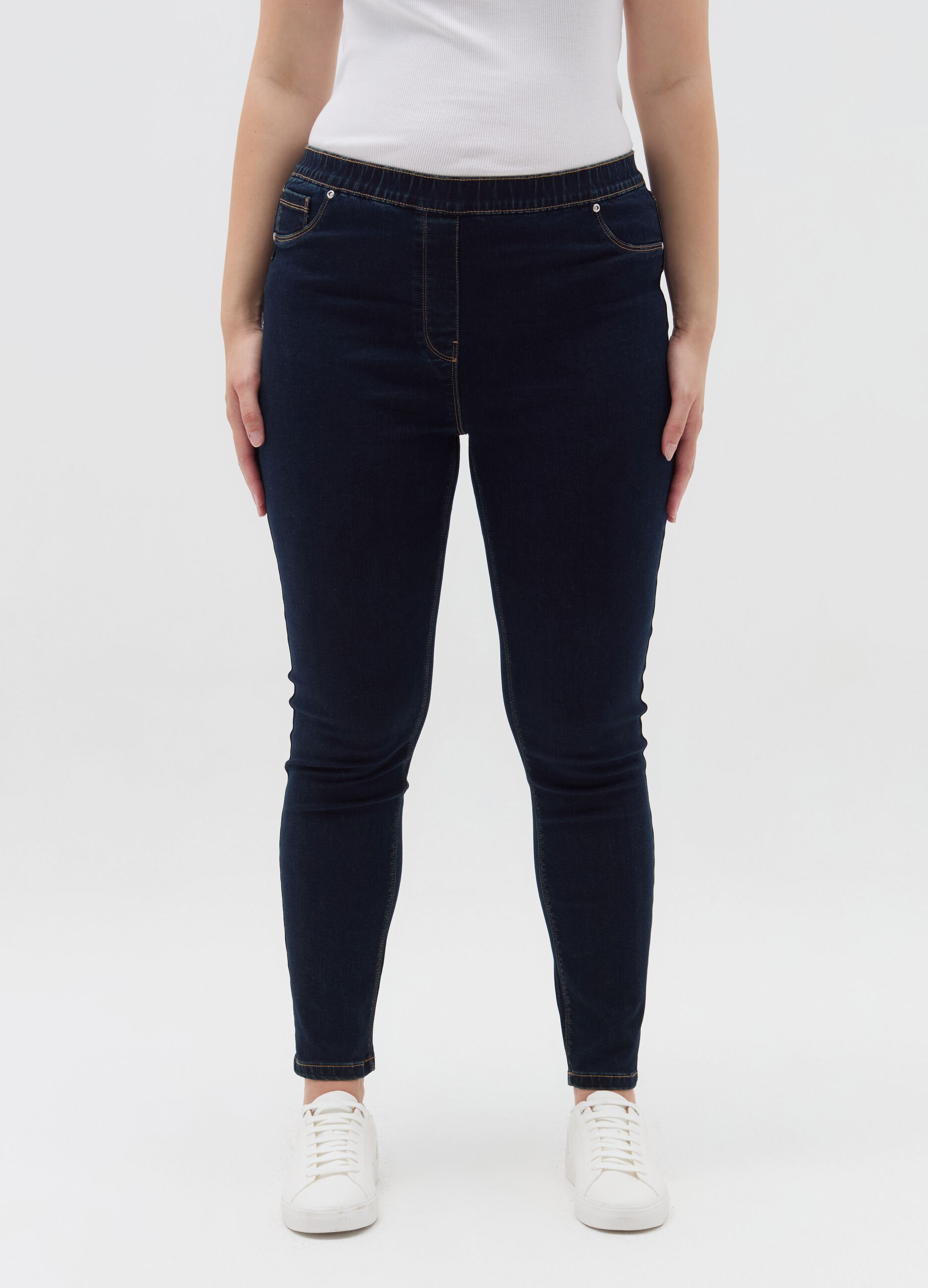 Pantaloni per donne curvy online