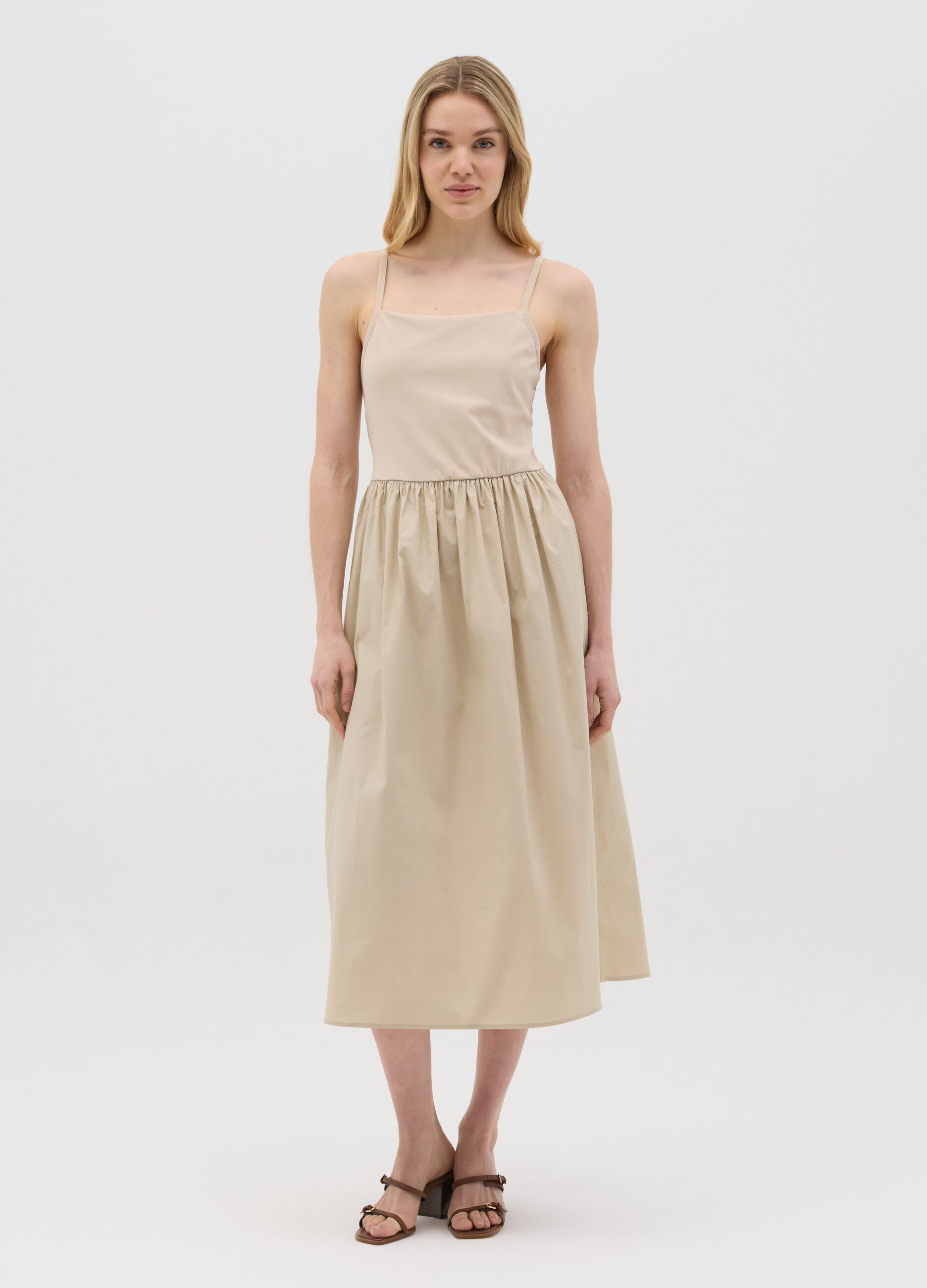 Abito lungo da donna in cotone elasticizzato beige senza maniche