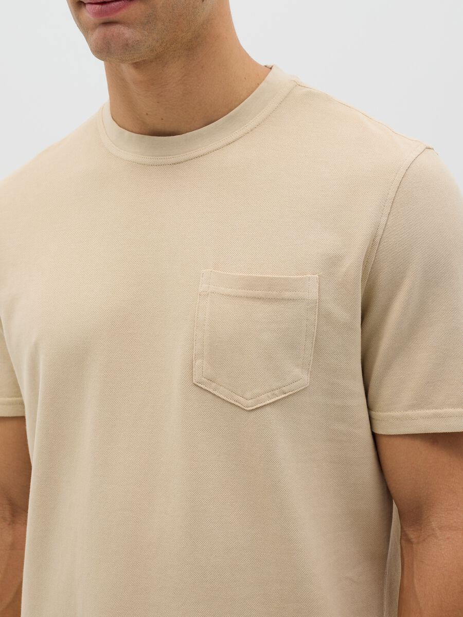 Beige T-shirt in cotton with pocket_3