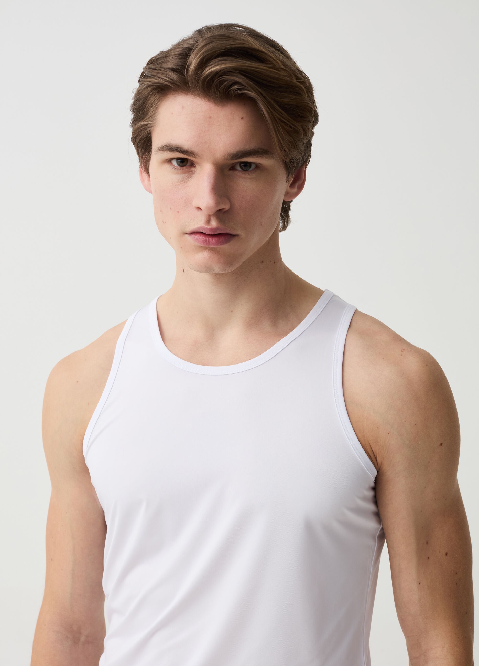 Canottiere scollate uomo clearance