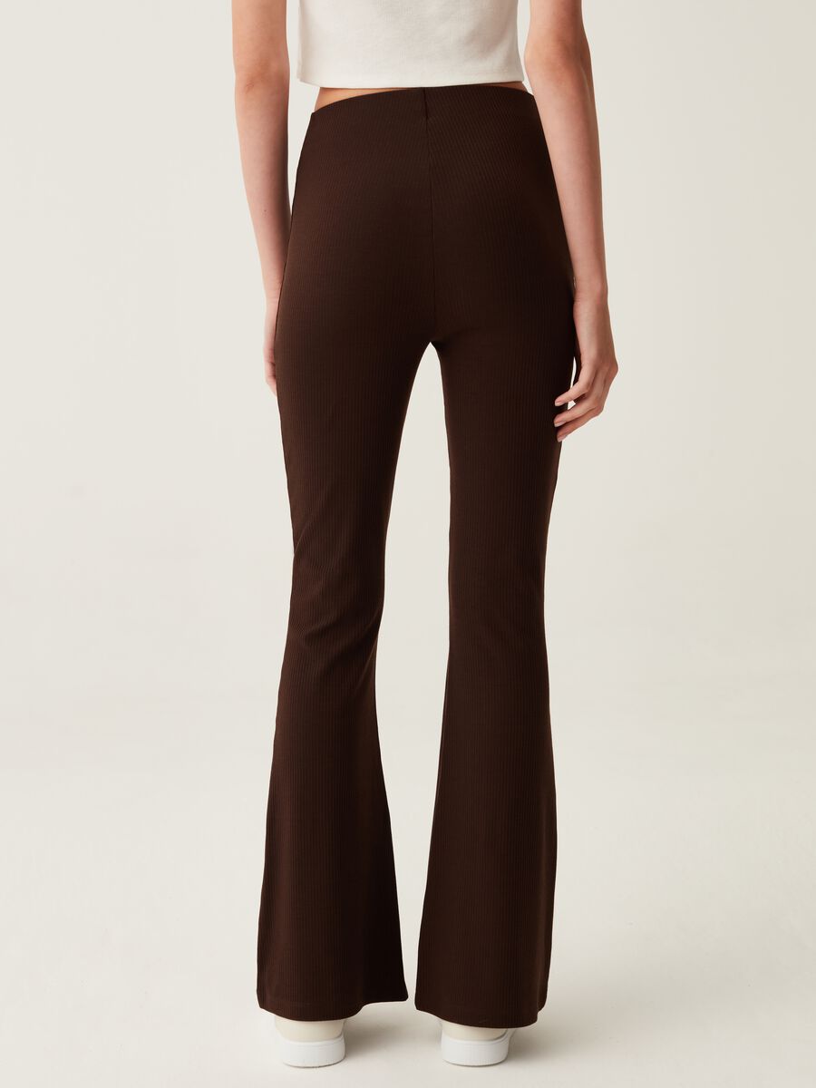 Pantalone flare fit a coste piatte_2