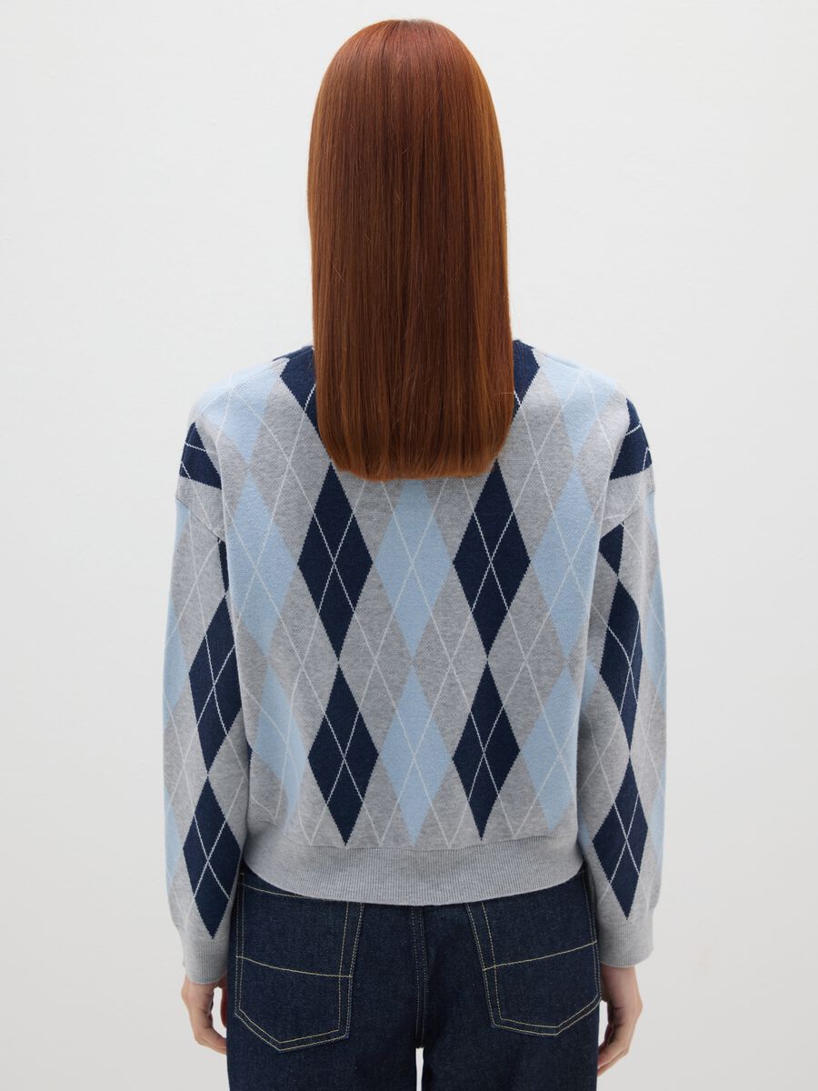 Grey and blue checkered regular fit sweater_3
