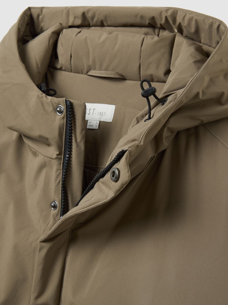 Brown regular fit parka with zip closure_1