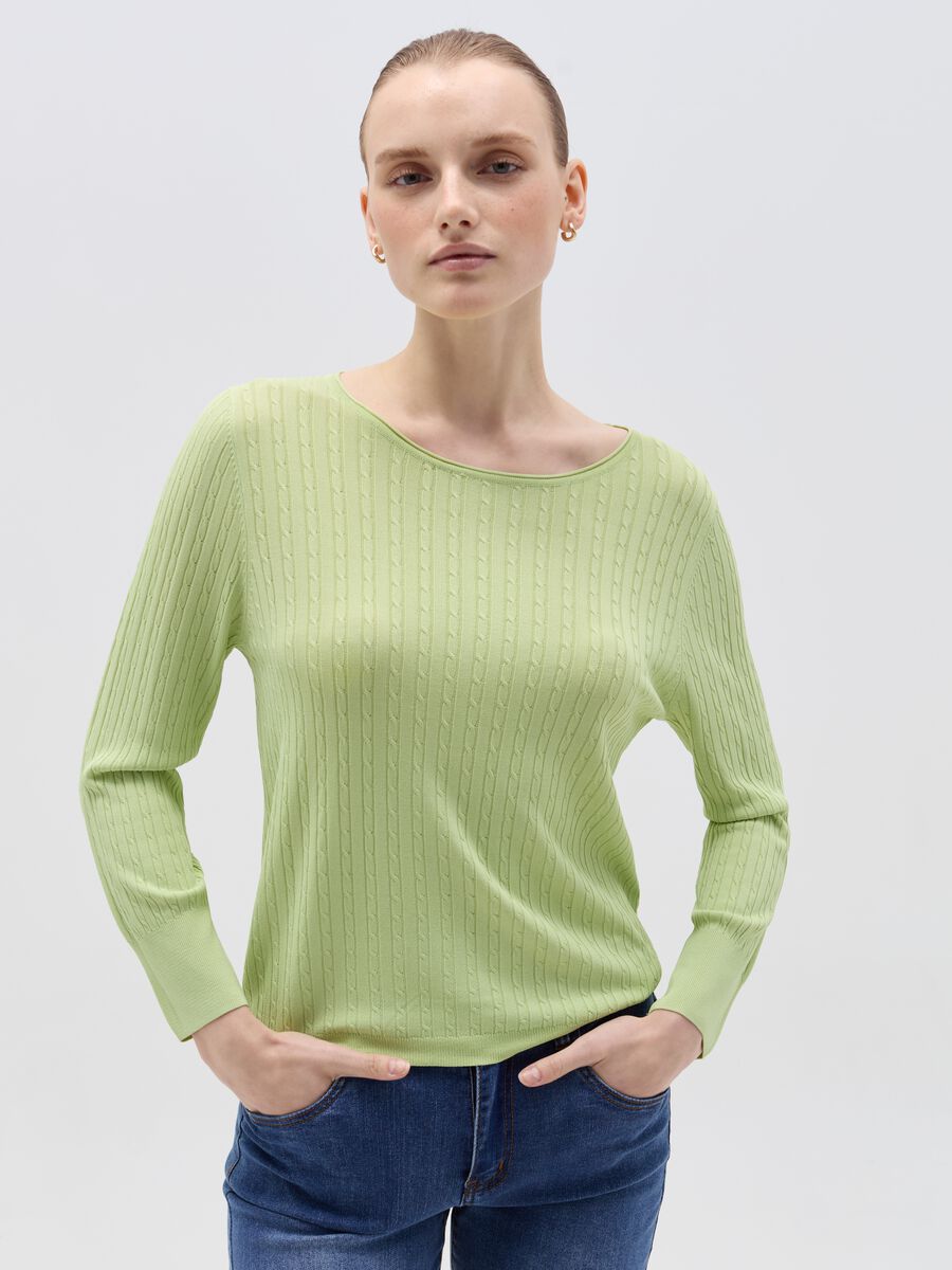 Top with cable-knit design_0