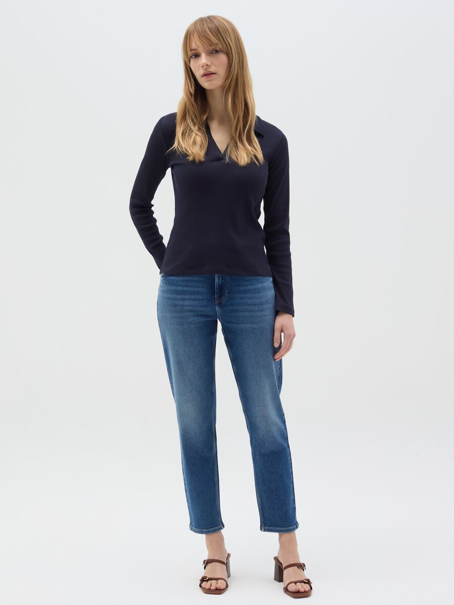 T-shirt a costine con scollo a polo_1