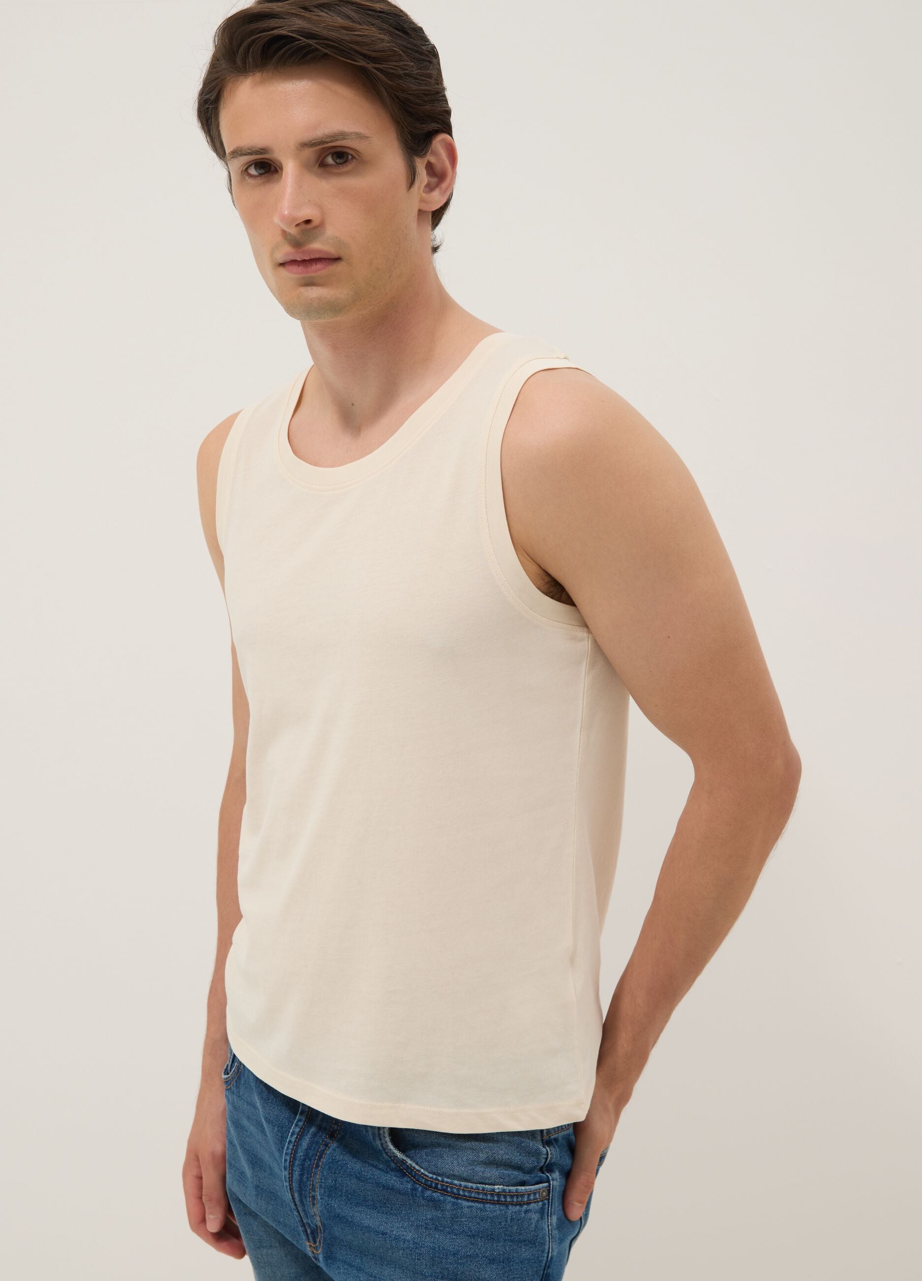 Canotta girocollo beige in puro cotone regular fit