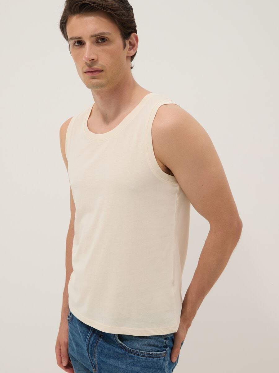 Beige crew neck vest in pure cotton, regular fit_0