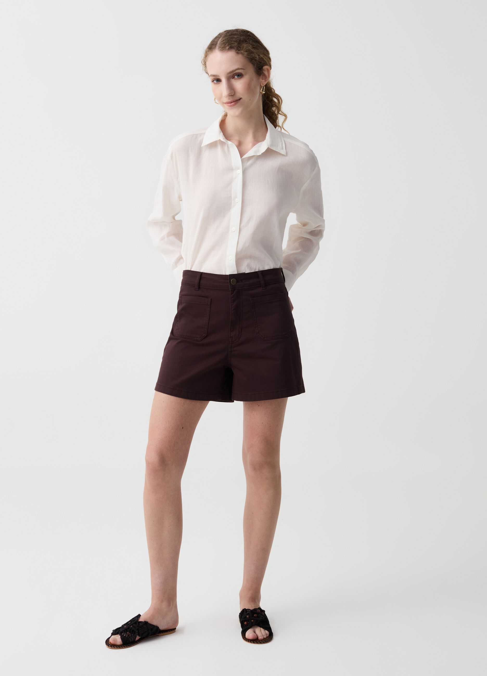 Shorts in cotone stretch con tasche