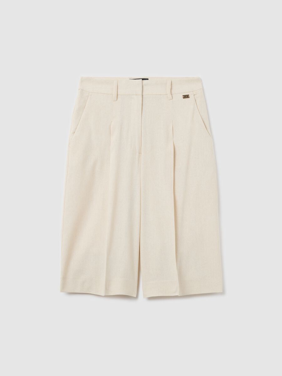 Ivory chino Bermuda shorts with darts_0