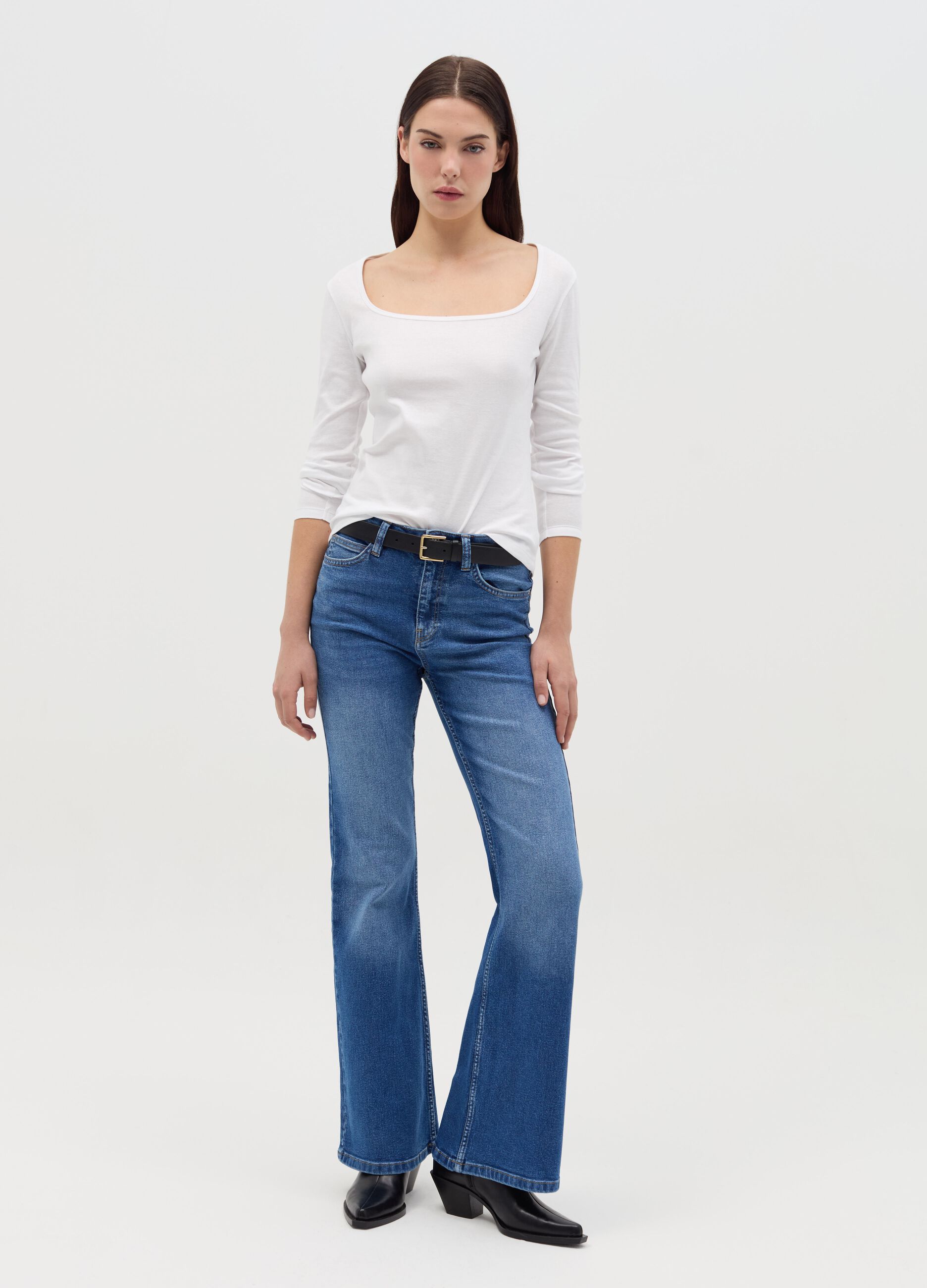 Flare-fit jeans with five pockets