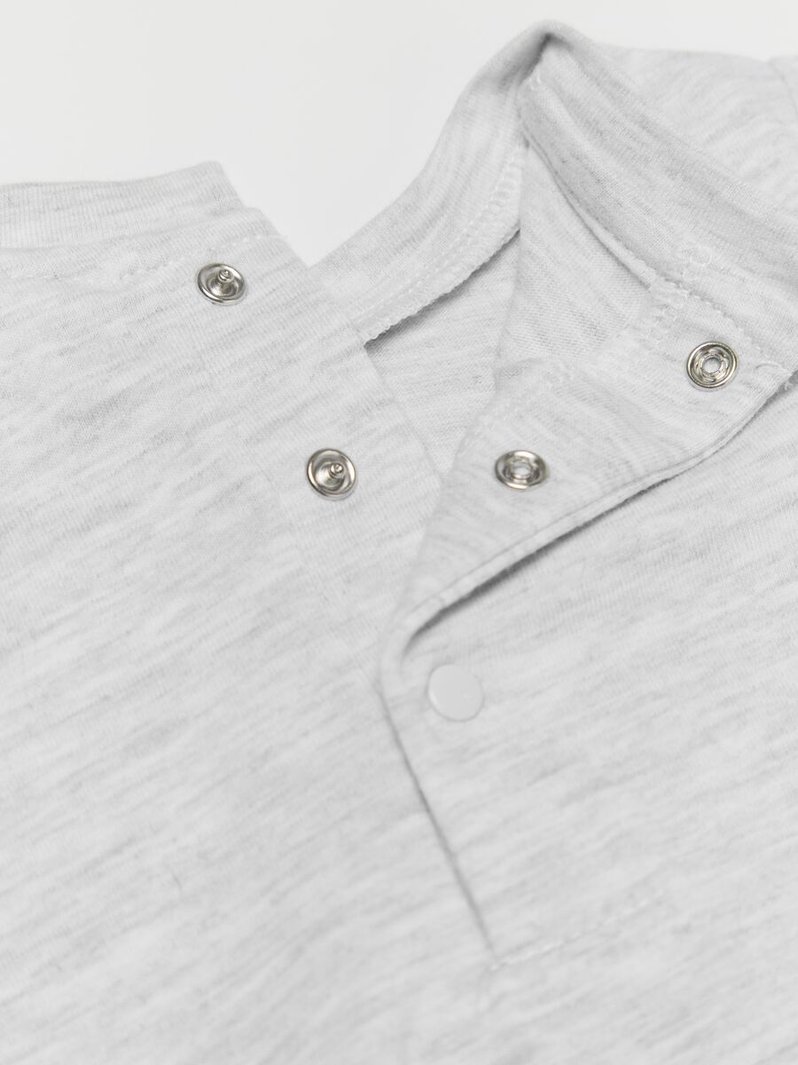 Organic cotton bodysuit with I Love Mum & Dad embroidery_3