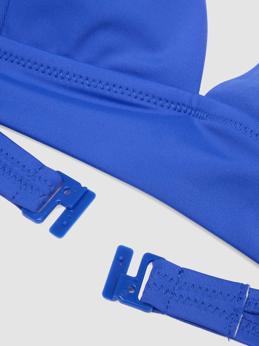 Top bikini in tessuto elasticizzato blu con lacci regolabili_5