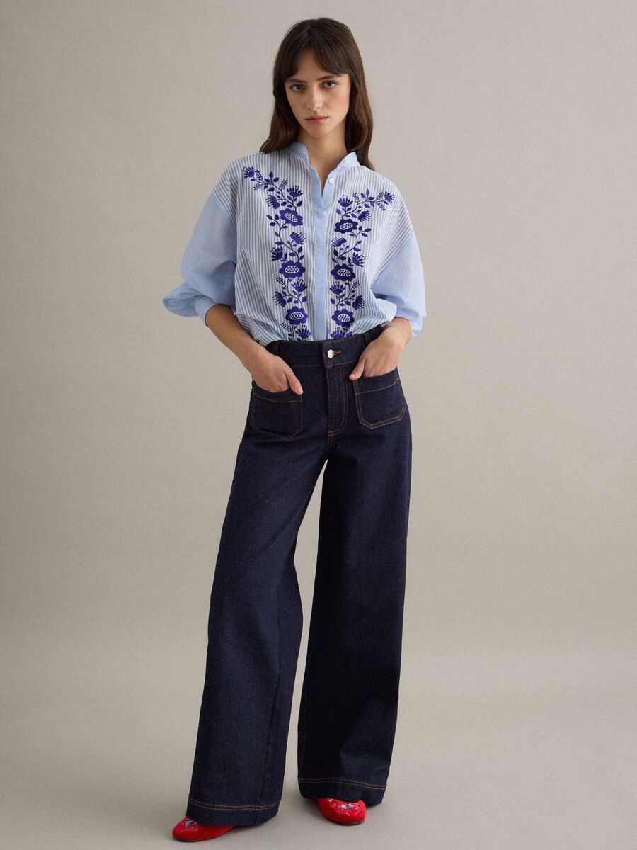 Striped multicolour regular fit pure cotton shirt with floral design_2