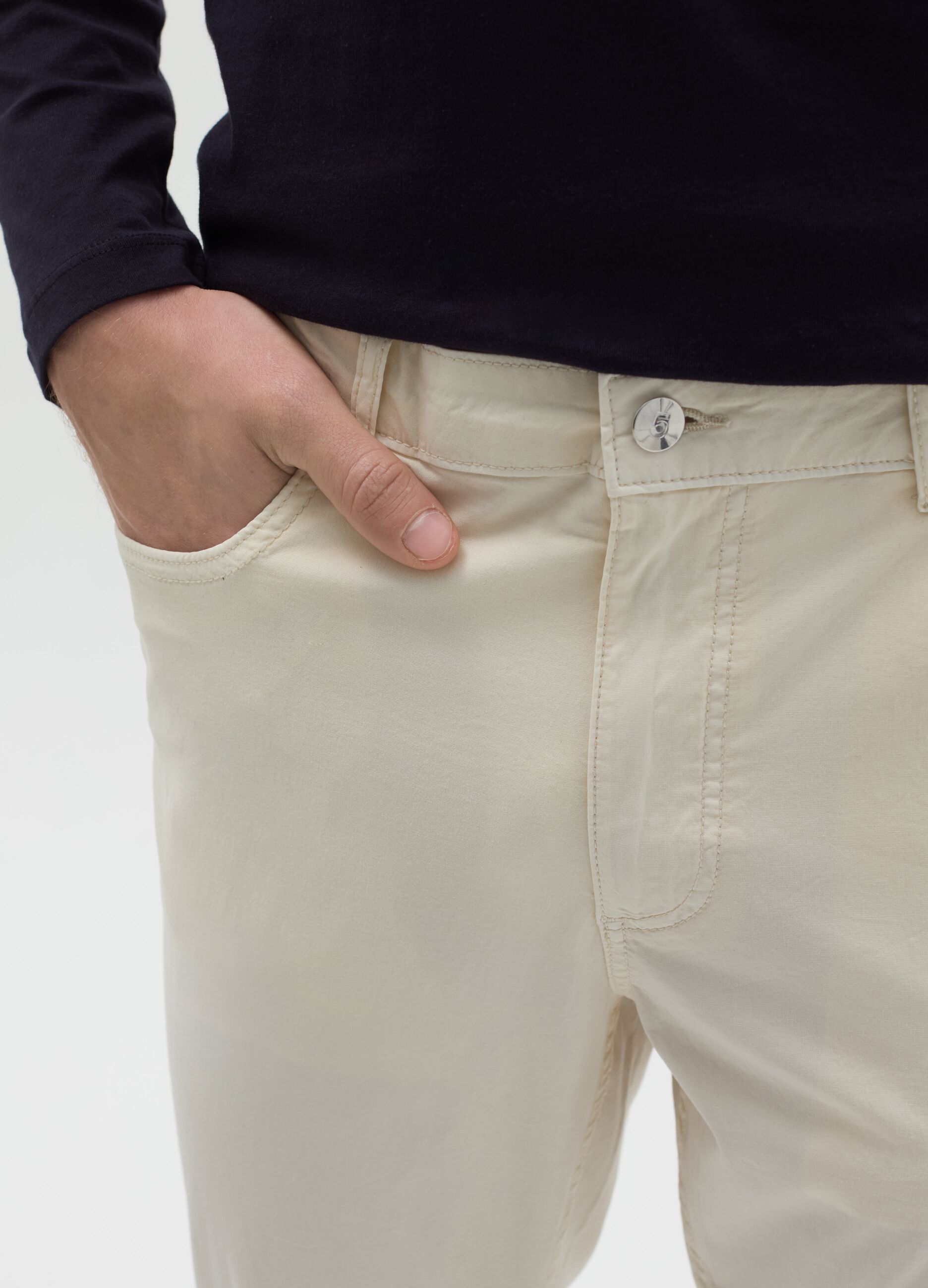 Slim-fit trousers in cotton poplin