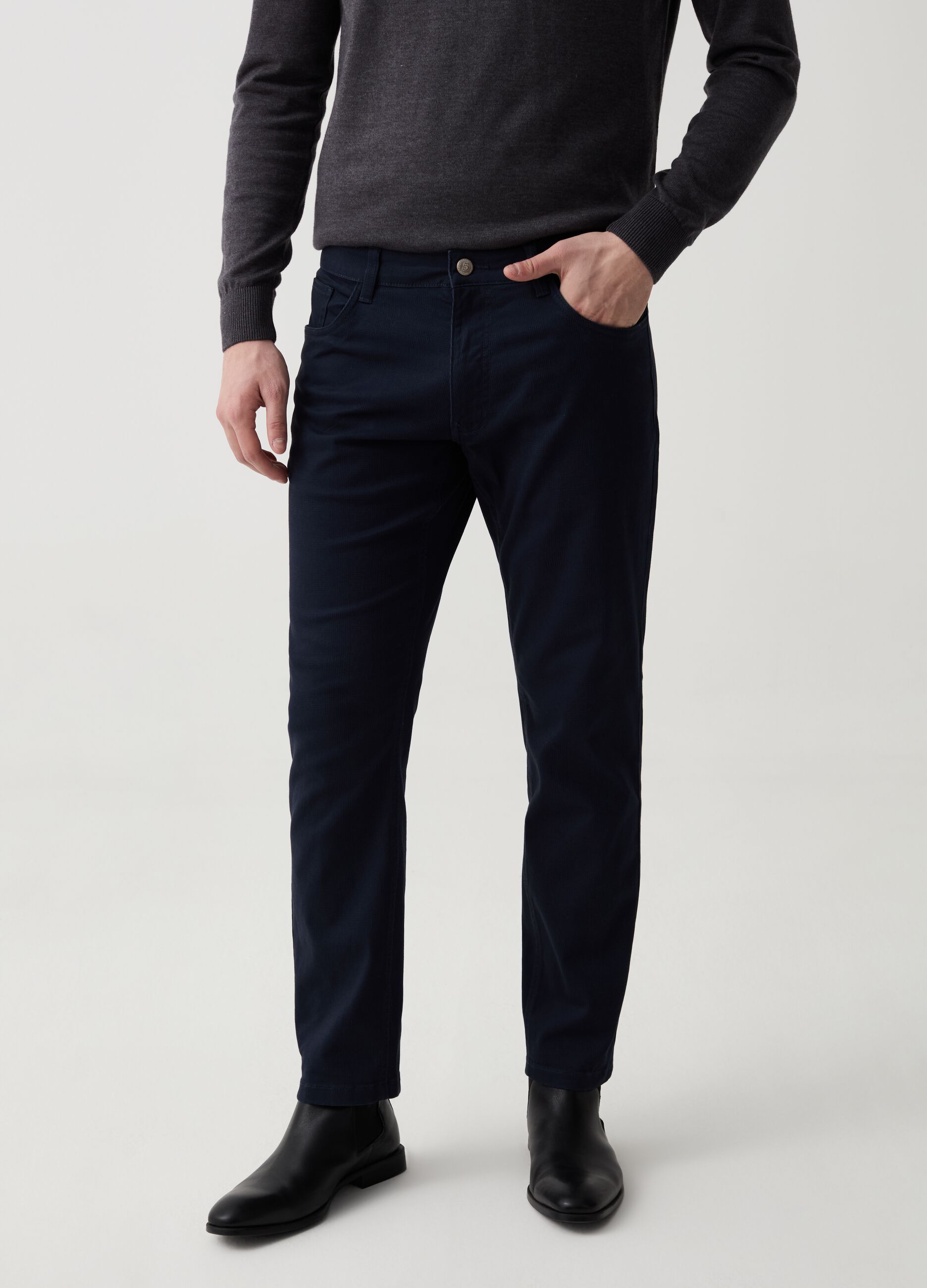 Regular-fit trousers with micro pattern