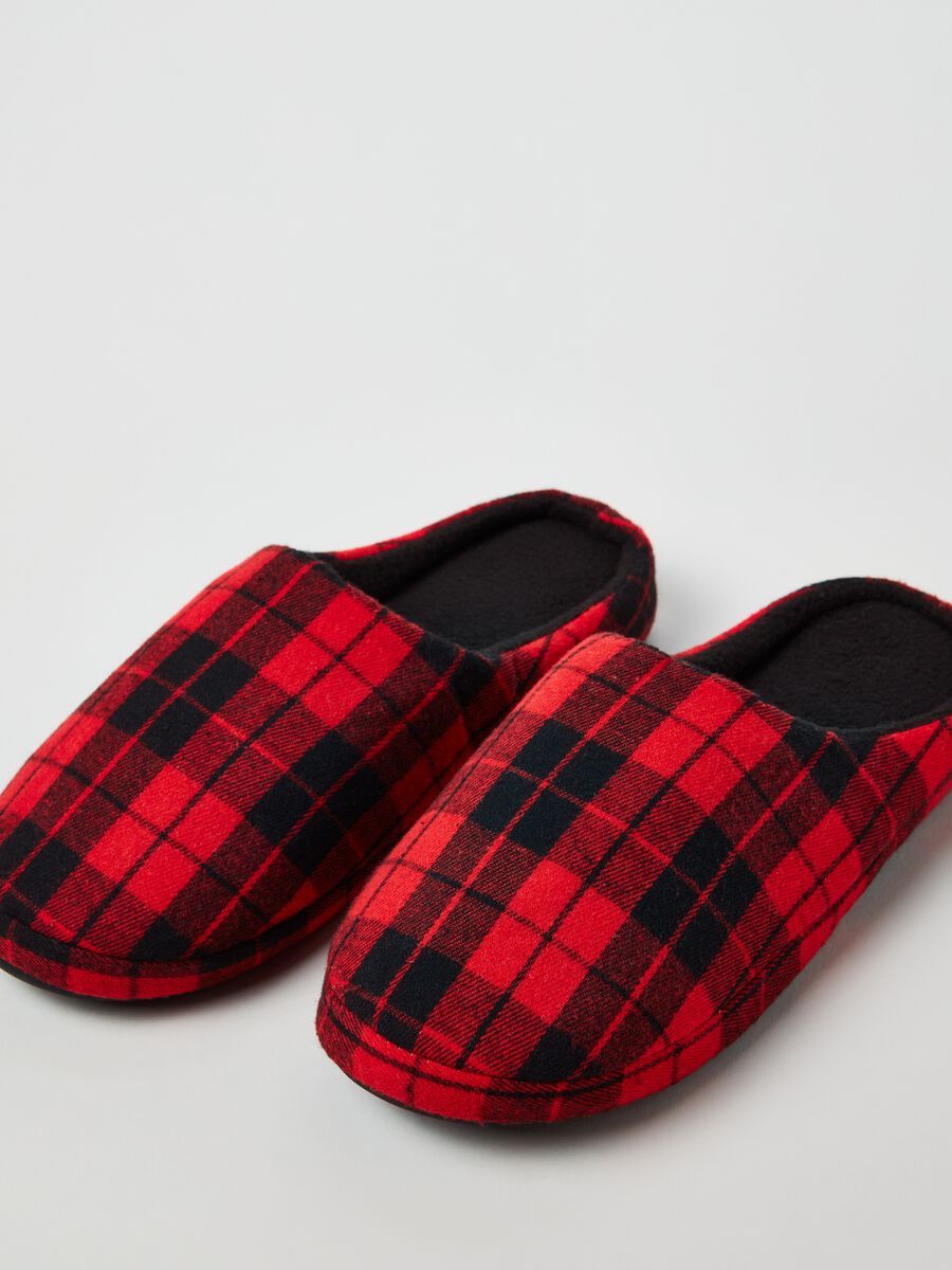Pantofole con fantasia tartan_1