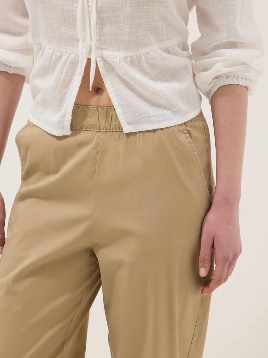 Beige stretch-cotton trousers with elasticated waistband_3