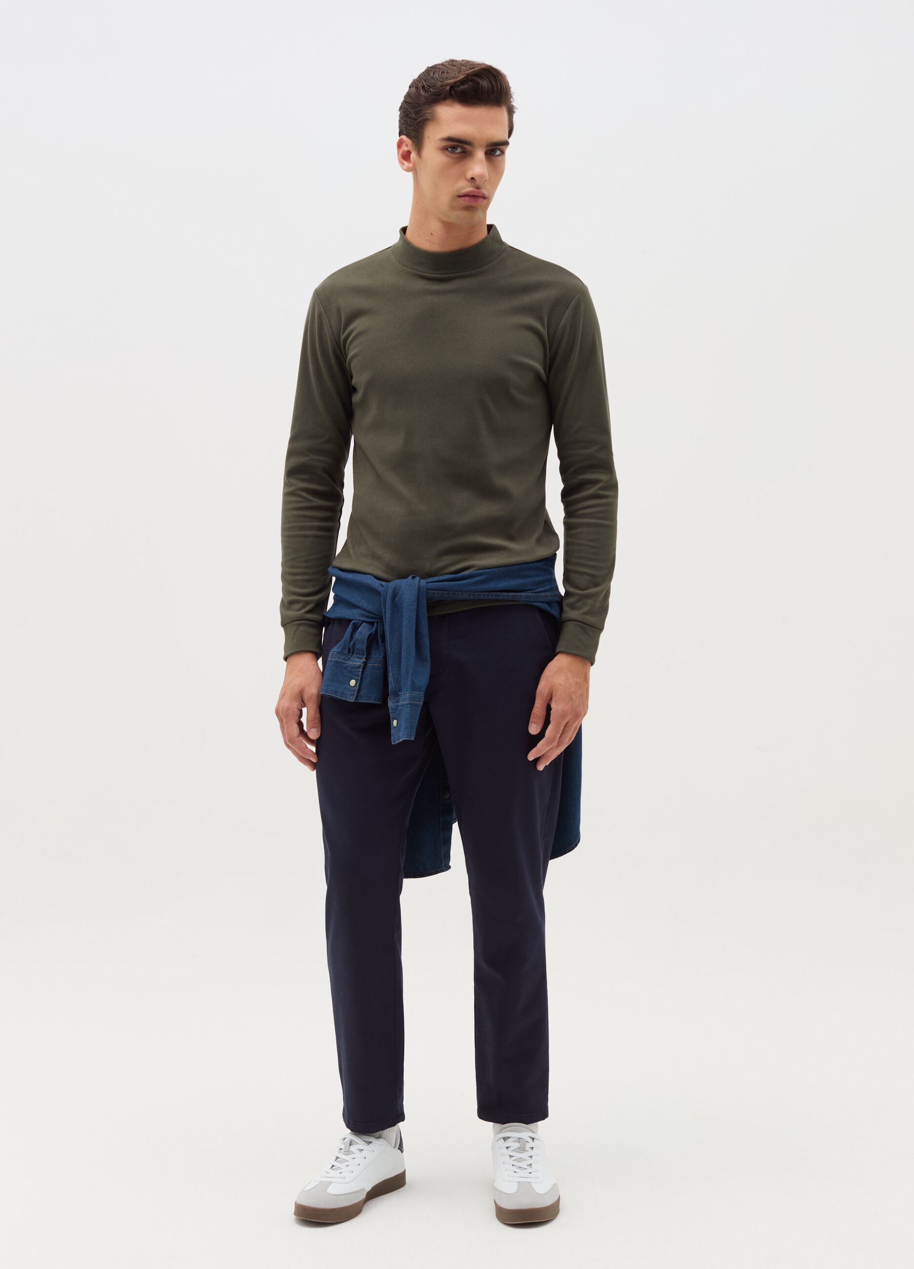 Fleece sweatshirt with mock neck