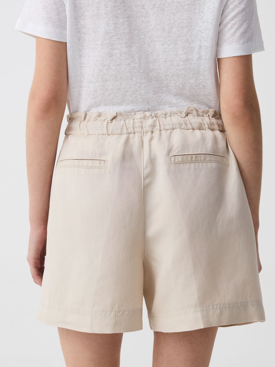 Linen and viscose shorts with darts_2