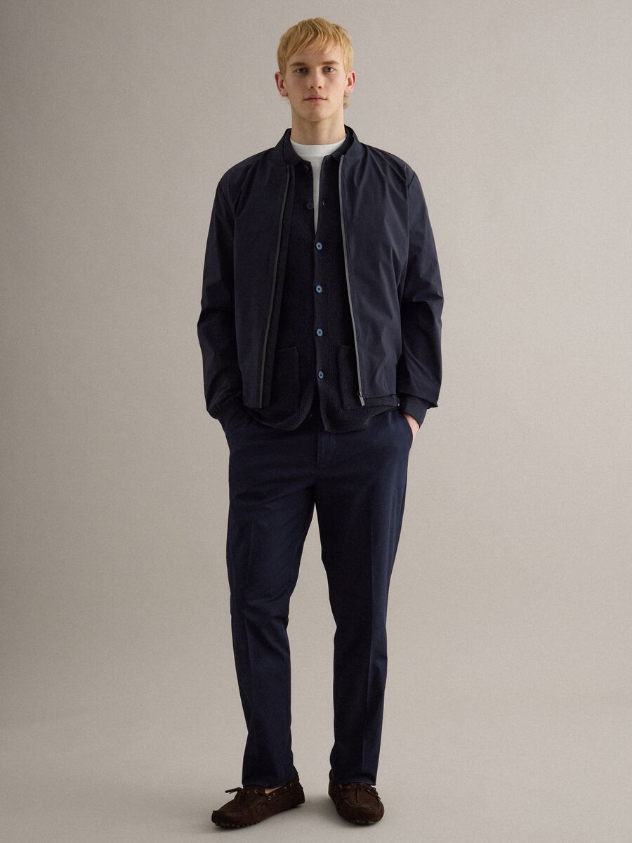 Pantaloni in cotone elasticizzato blu regular fit_1