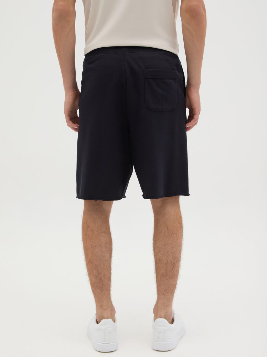 Men's regular fit adjustable black stretch cotton shorts_3