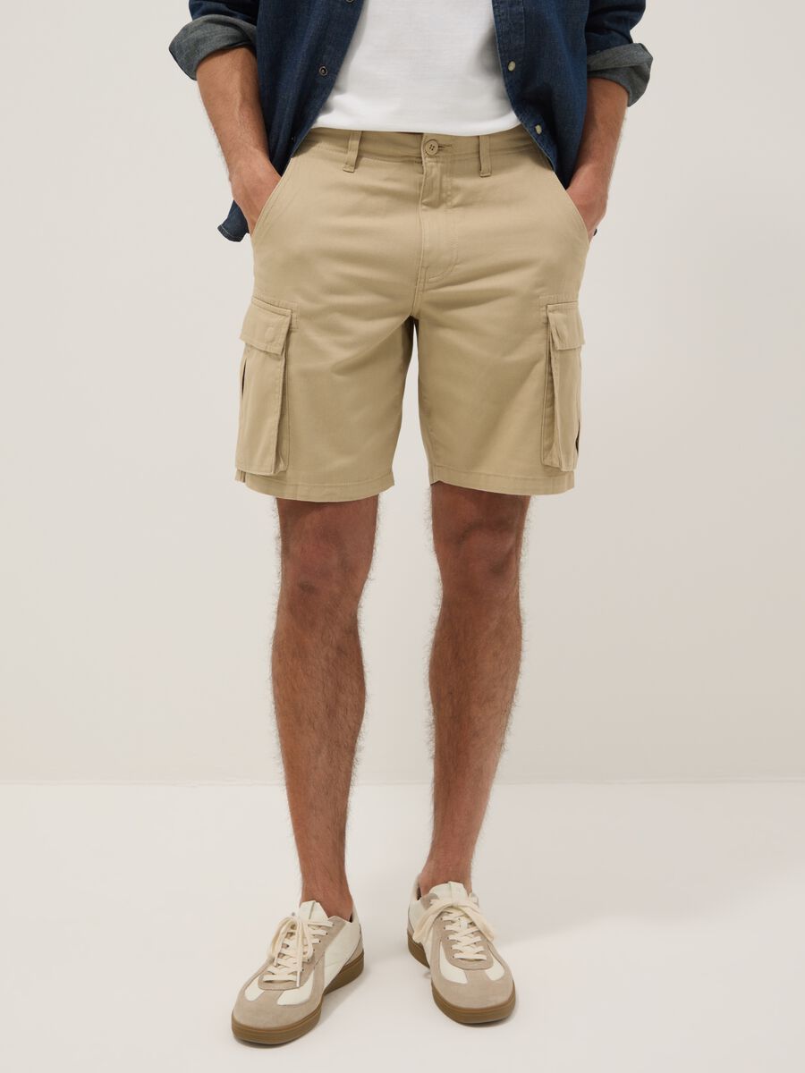 Beige cotton cargo Bermuda shorts, regular fit_1