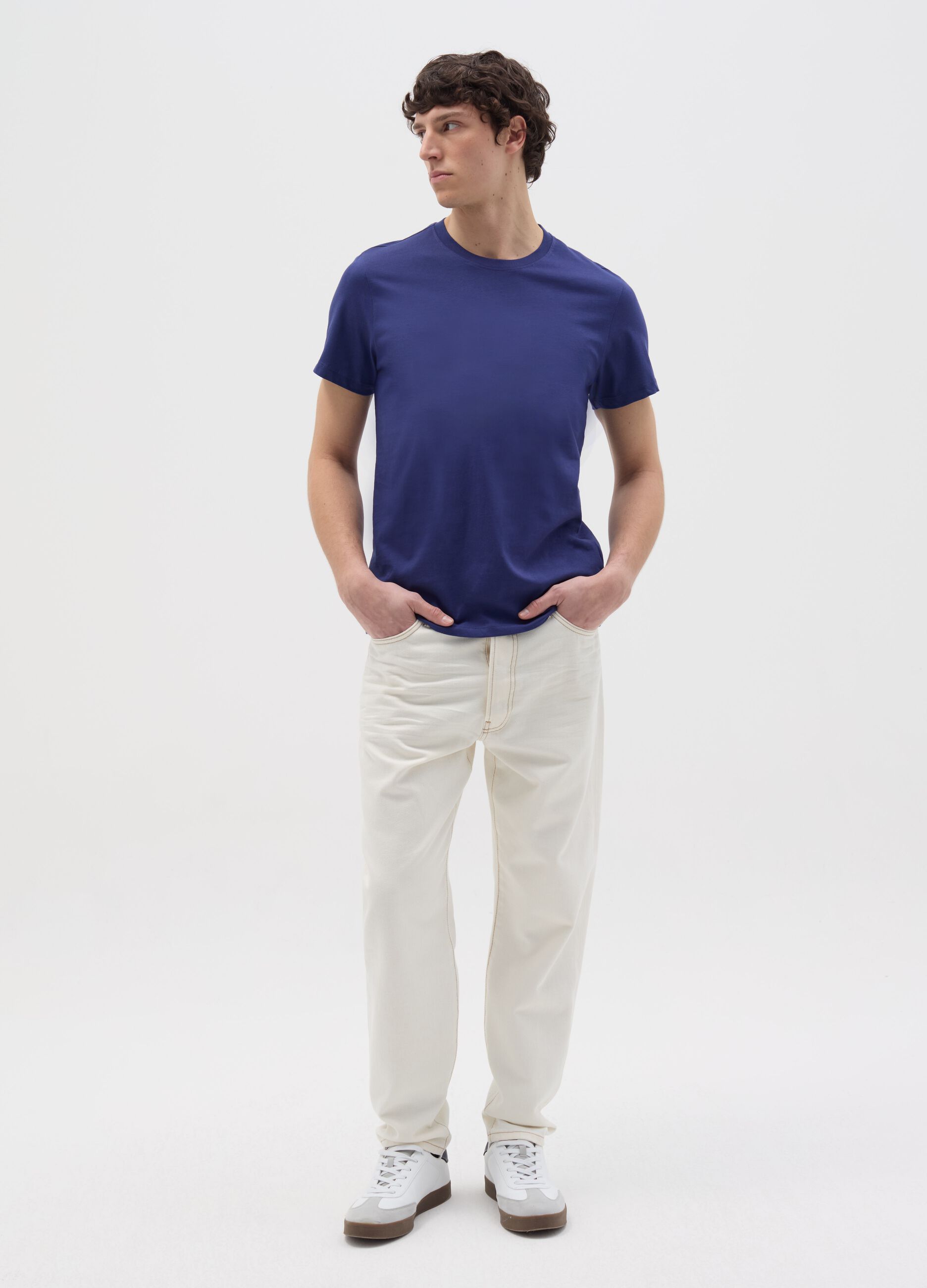 Relaxed-fit T-shirt with round neck