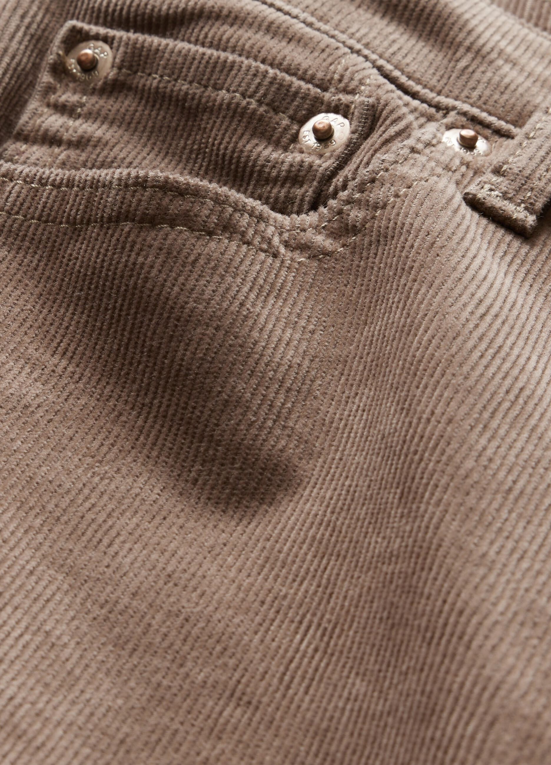 Straight high-rise trousers in corduroy
